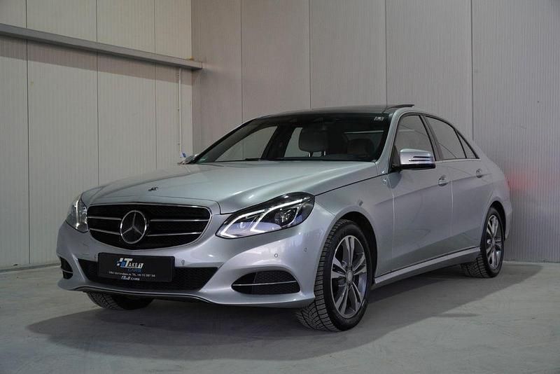 Silber Gebraucht 2015 Mercedes E350 Limousine | 13.990 € (Guter Preis) - Bild 1/4