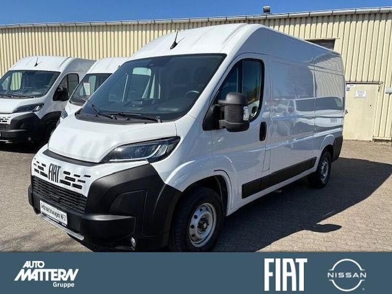 Weiss Gebraucht 2024 Fiat Ducato Van | 30.928 € (Fairer Preis) - Bild 1/4