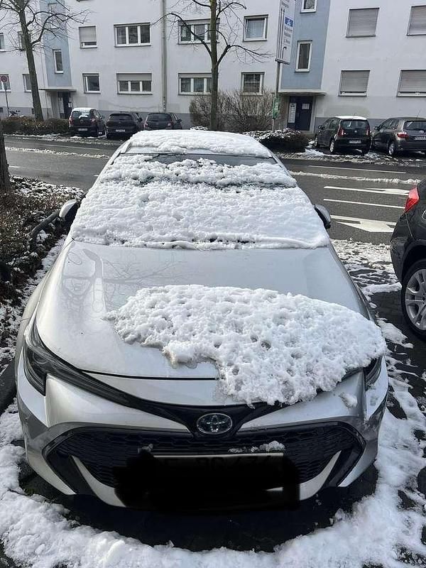 Gebraucht Toyota Corolla Team 152 PS (111 kW) 2022 Silber Limousine