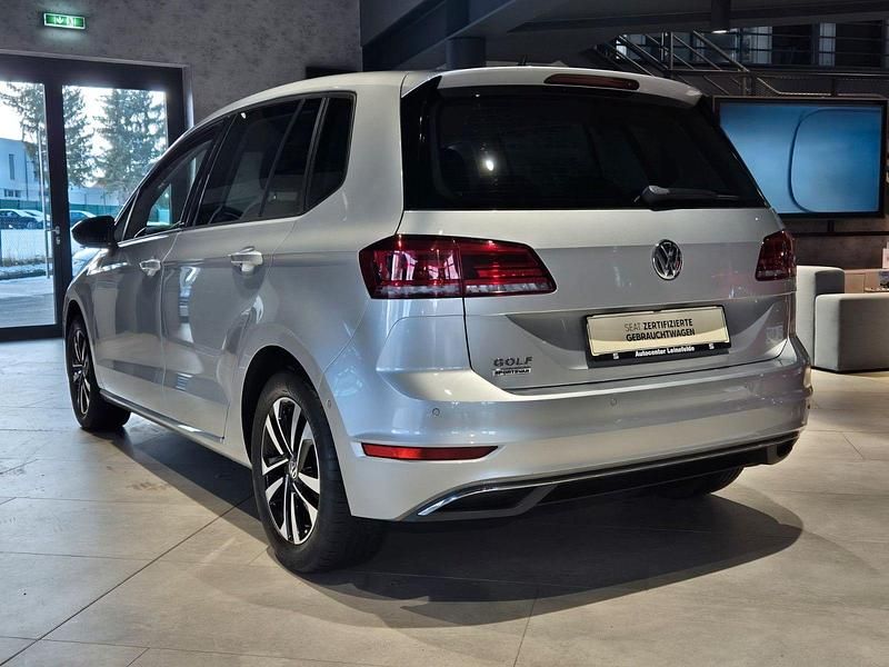 Gebraucht VW Golf VII IQ Drive 131 PS (96 kW) 2019 Silber Limousine