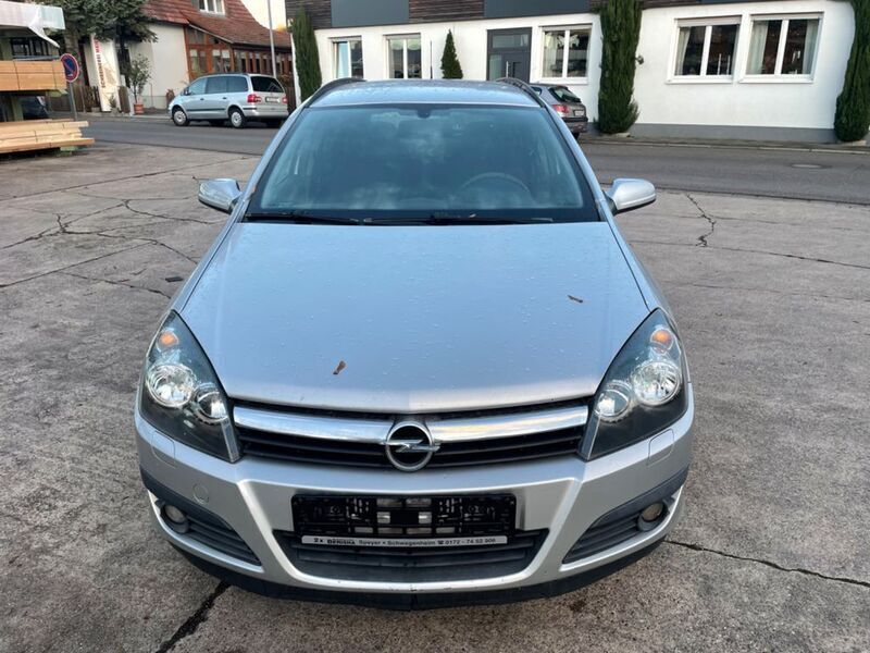 Gebraucht Opel Astra Edition 120 PS (88 kW) 2005 Silber Kombi