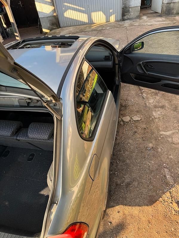 Gebraucht BMW 316 Compact 116 PS (85 kW) 2004 Grau Kleinwagen