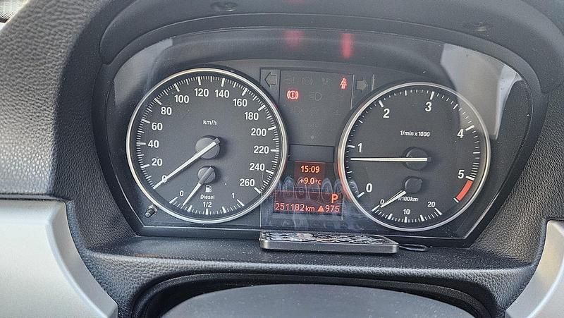 Gebraucht BMW 320 176 PS (129 kW) 2009 Silber Kombi