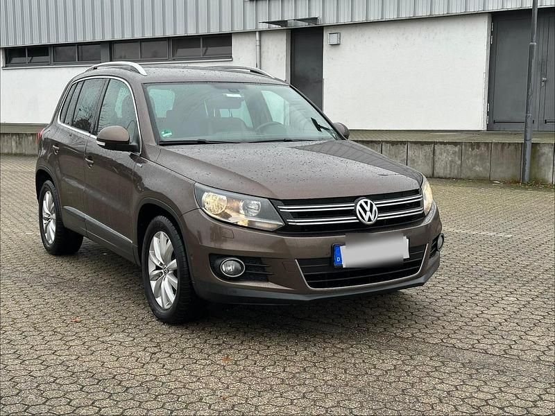 Braun Gebraucht 2014 VW Tiguan Life SUV | 12.000 € (Guter Preis) - Bild 1/4
