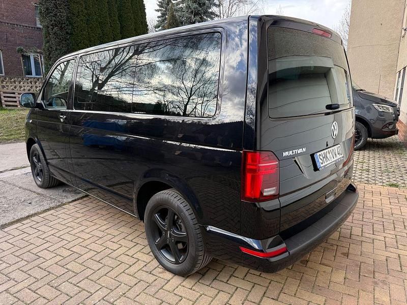 Second-hand VW Multivan 199 CP (146 kW) 2021 Negru Monovolum