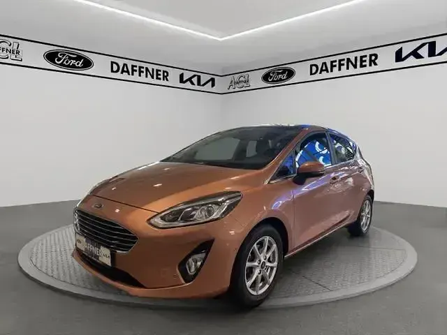 Gebraucht Ford Fiesta Titanium 101 PS (74 kW) 2018 Kalaharibraun metallic Kleinwagen