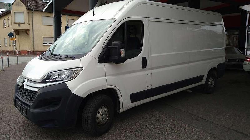 Weiß Gebraucht 2020 Citroën Jumper Van / Kleinbus | 14.800 € - Bild 1/4