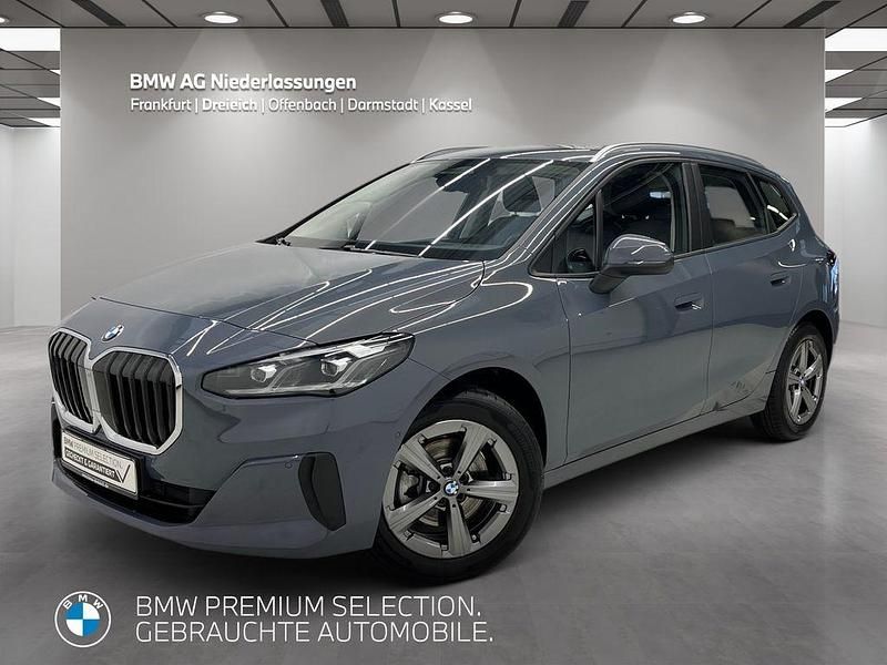 Gebraucht BMW 220 Active Tourer Luxury Line 156 PS (114 kW) 2025 Grau Van / Kleinbus