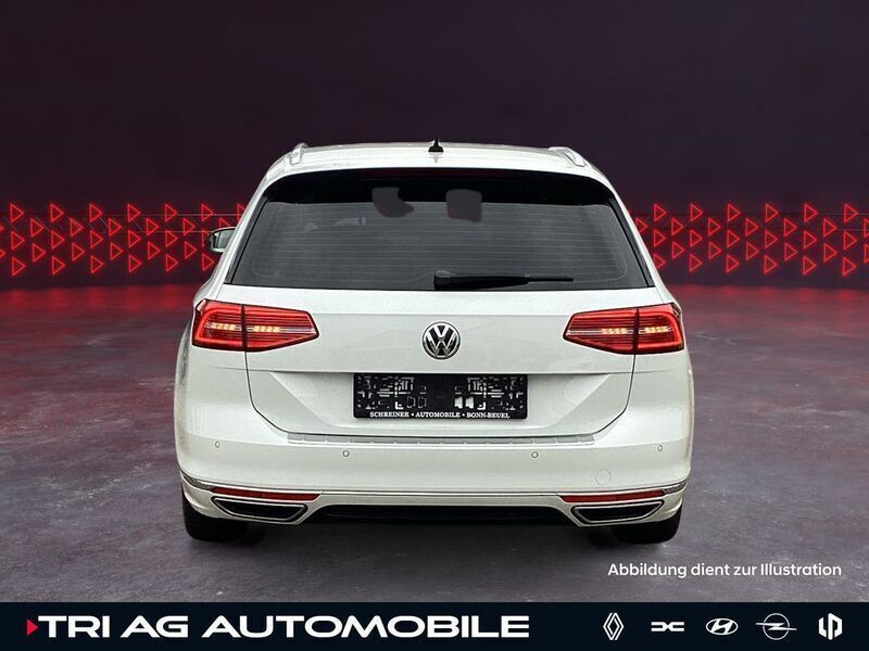 Gebraucht VW Passat Highline 239 PS (175 kW) 2017 Oryxweiß perlmutteffekt Kombi