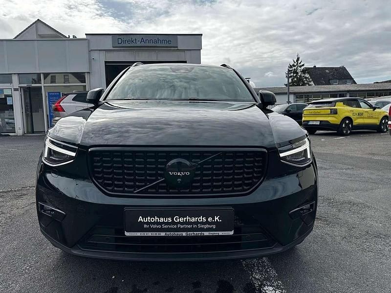 Gebraucht Volvo XC40 Plus 163 PS (119 kW) 2025 Schwarz SUV