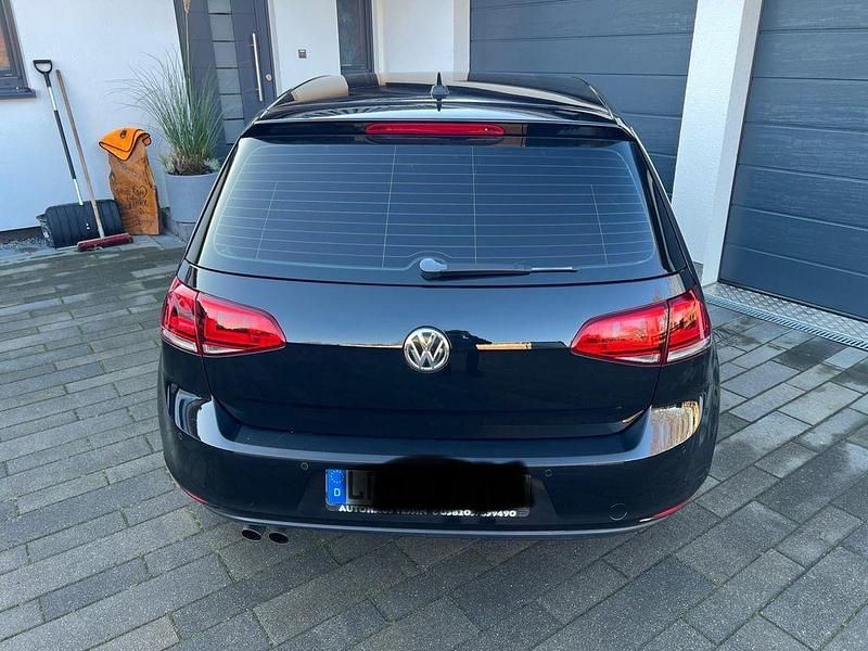 Gebraucht VW Golf VII Highline 150 PS (110 kW) 2016 Schwarz Limousine