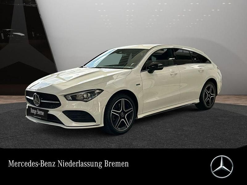 Weiß Gebraucht 2020 Mercedes CLA250e Shooting Brake AMG Kombi | 24.990 € (Fairer Preis) - Bild 1/3