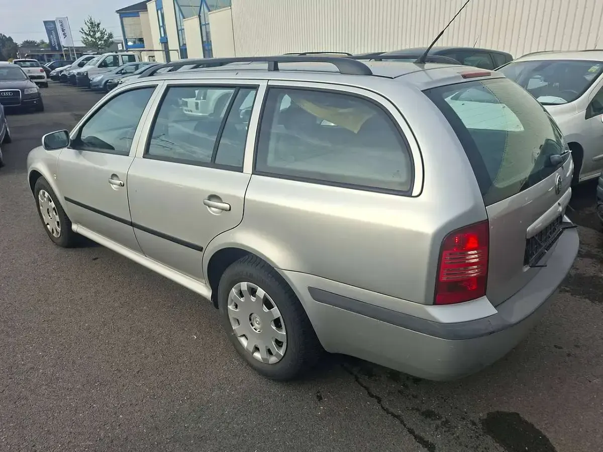 Gebraucht Skoda Octavia 102 PS (75 kW) 2002 Silber Kombi