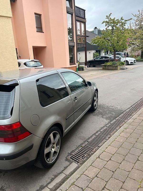 Gebraucht VW Golf IV 97 PS (71 kW) 2000 Silber Kleinwagen
