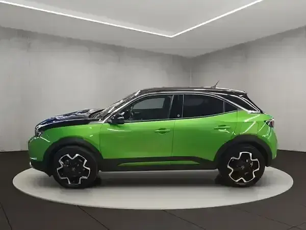 Gebraucht Opel Mokka-e Ultimate 100 kW (136 PS) 2021 Matcha green / ikone gruen SUV