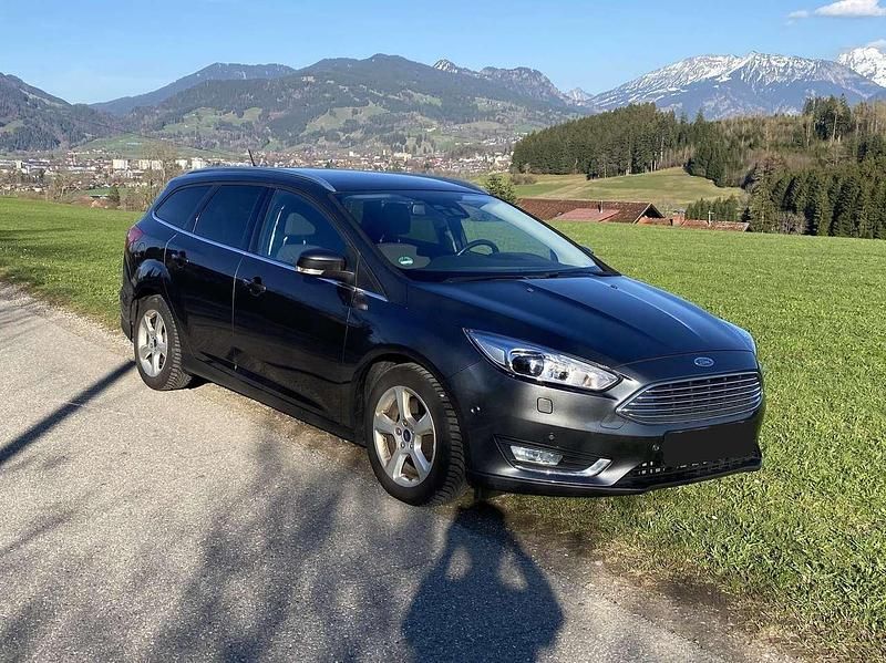 Używany Ford Focus Titanium 150 KM (110 kW) 2016 Szary Kombi