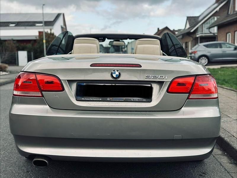 Gebraucht BMW 320 Cabriolet 170 PS (125 kW) 2008 Grau Cabrio