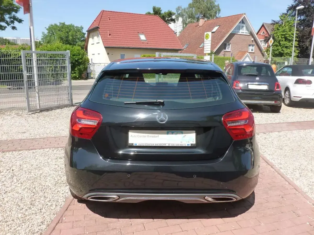Gebraucht Mercedes A250 Business 211 PS (155 kW) 2017 Schwarz Kleinwagen