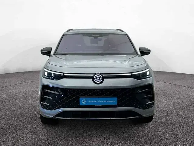 Gebraucht VW Tayron R-line 272 PS (200 kW) 2025 Oyster silver metallic SUV