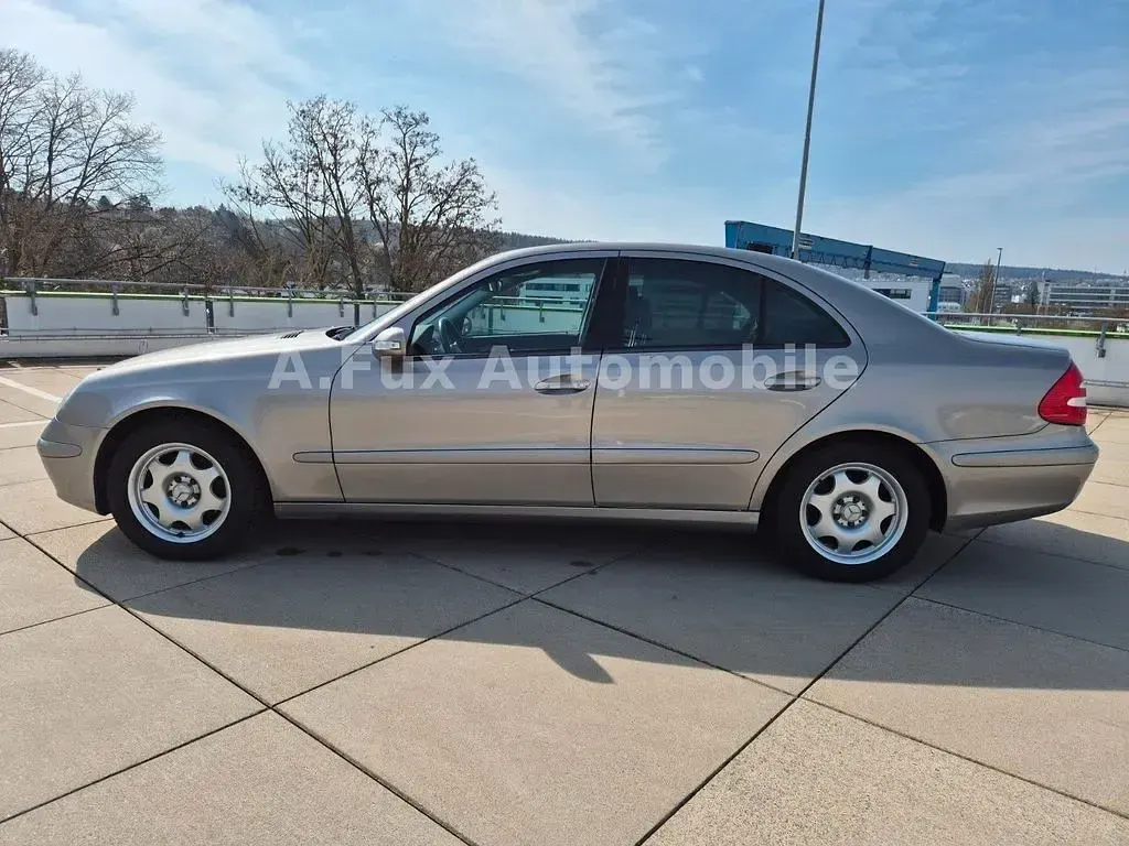 Gebraucht Mercedes E350 272 PS (200 kW) 2005 Silber Limousine