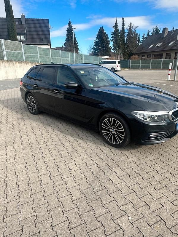 Gebraucht BMW 525 231 PS (169 kW) 2018 Schwarz Kombi