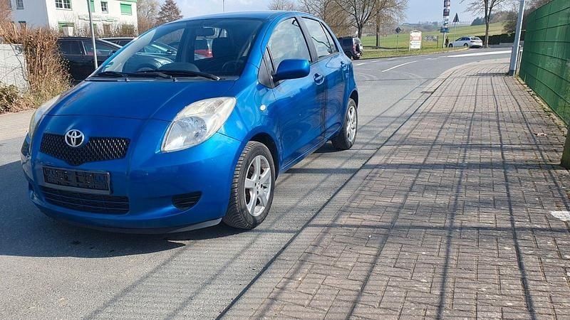 Gebraucht Toyota Yaris Sol 87 PS (63 kW) 2006 Blau Kleinwagen
