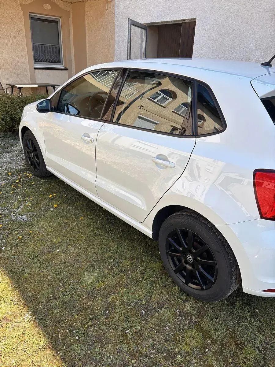 Gebraucht VW Polo Comfortline 75 PS (55 kW) 2015 Weiß Kleinwagen