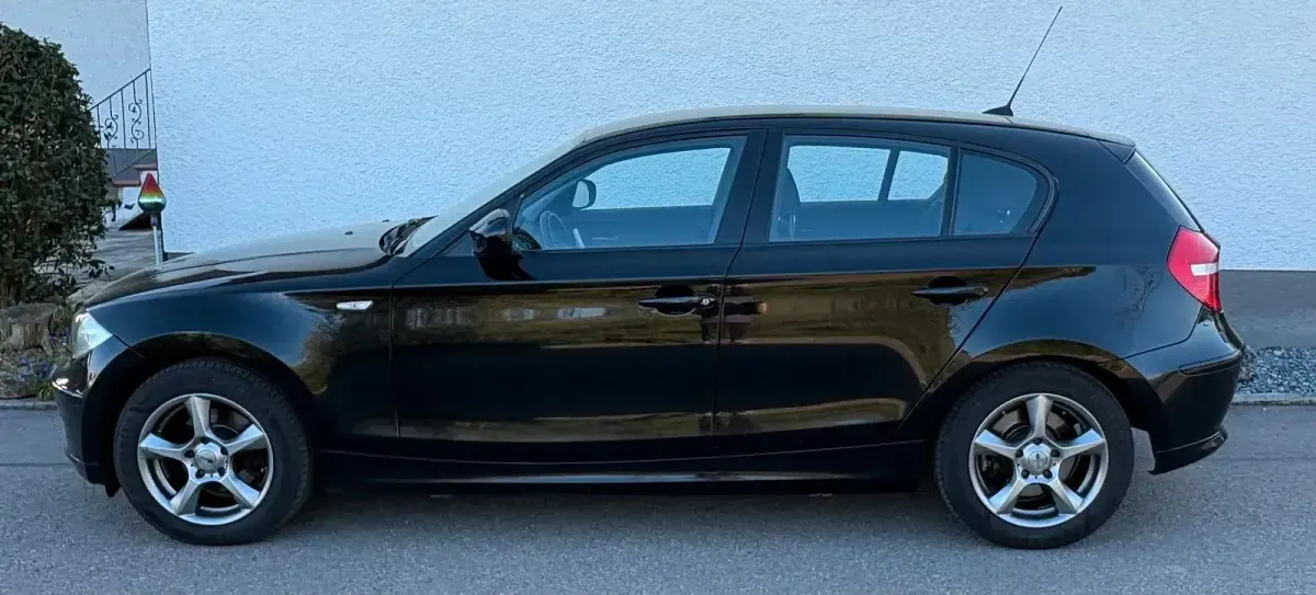 Second-hand BMW 118 143 CP (105 kW) 2010 Negru Hatchback