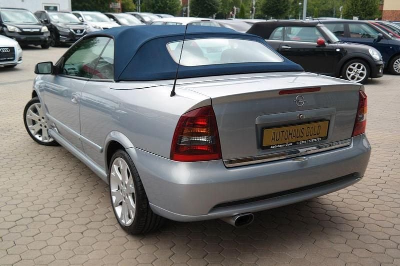 Gebraucht Opel Astra 147 PS (108 kW) 2002 Blau Cabrio