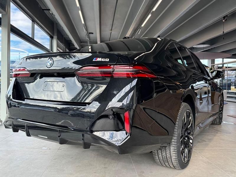 Neu BMW i5 Performance 442 kW (601 PS) 2026 Schwarz Limousine