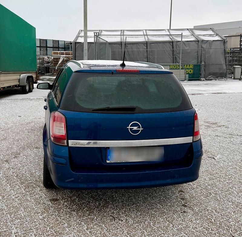 Gebraucht Opel Astra 116 PS (85 kW) 2008 Blau Kombi