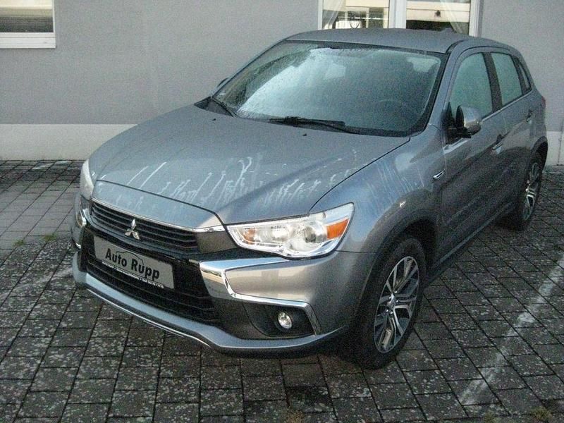 Grau Gebraucht 2017 Mitsubishi ASX Diamant Edition SUV | 10.940 € (Fairer Preis) - Bild 1/4