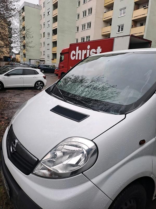 Gebraucht Opel Vivaro 114 PS (83 kW) 2014 Weiß Van / Kleinbus