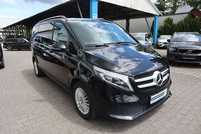 Gebraucht Mercedes V300 Edition 237 PS (174 kW) 2022 Obsidianschwarz metallic Van / Kleinbus