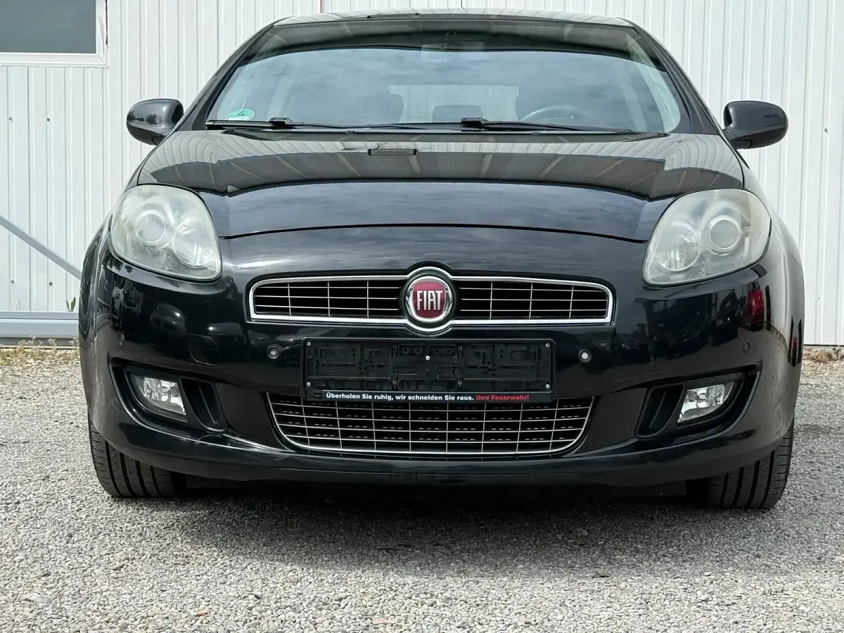 Gebraucht Fiat Bravo 90 PS (66 kW) 2011 Schwarz Kleinwagen