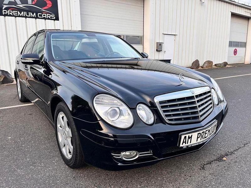 Gebraucht Mercedes E200 163 PS (119 kW) 2007 Schwarz Limousine