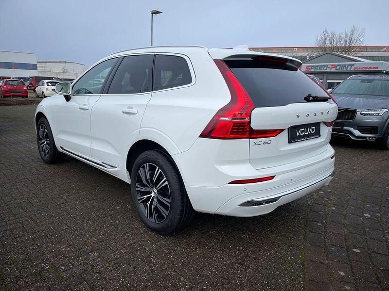 Gebraucht Volvo XC60 Inscription 197 PS (144 kW) 2021 Weiß SUV