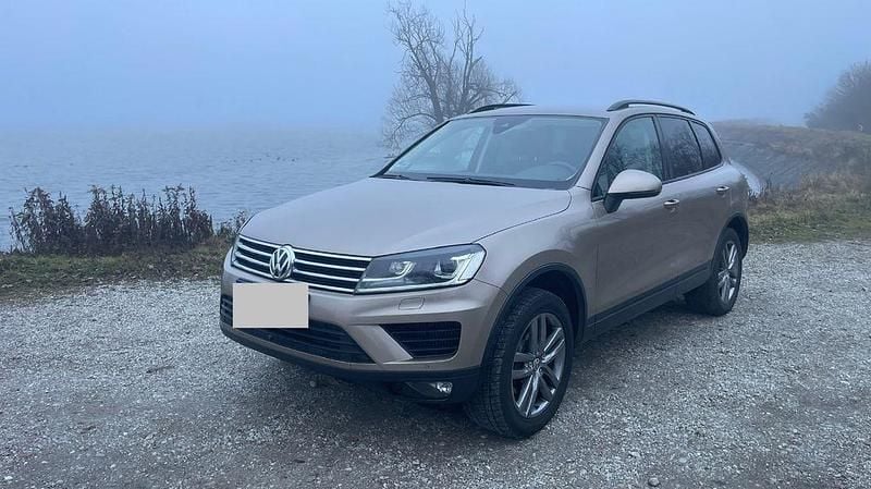 Gold Gebraucht 2016 VW Touareg Terrain Tech SUV | 15.500 € (Superpreis) - Bild 1/4