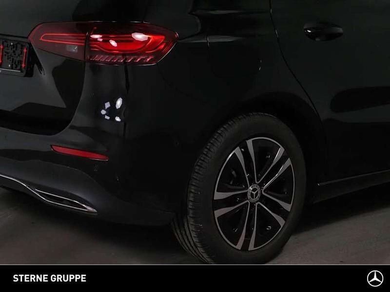 Gebraucht Mercedes B250e Progressive 218 PS (160 kW) 2024 Lack kosmosschwarz Van / Kleinbus