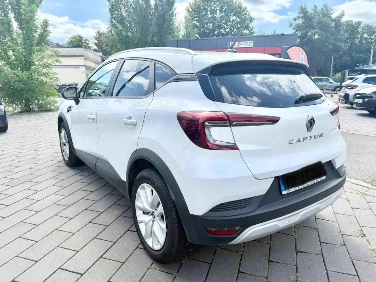 Gebraucht Renault Captur Zen 140 PS (102 kW) 2022 Weiß SUV