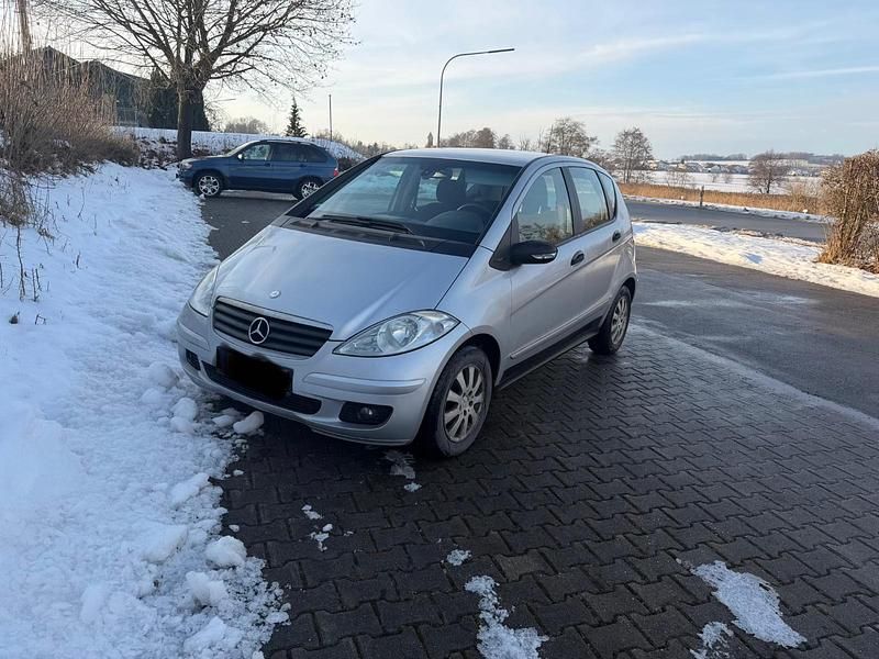 Silber Gebraucht 2004 Mercedes A160 Kleinwagen | 1.550 € (Fairer Preis) - Bild 1/4