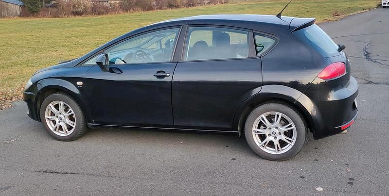 Gebraucht Seat Leon 125 PS (91 kW) 2010 Schwarz Kleinwagen