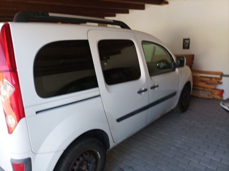 Weiß Gebraucht 2010 Renault Kangoo Expression Van / Kleinbus | 1.500 € (Superpreis) - Bild 1/4