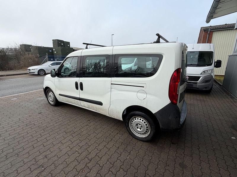 Gebraucht Fiat Doblò Basis 95 PS (69 kW) 2018 Weiß Van / Kleinbus