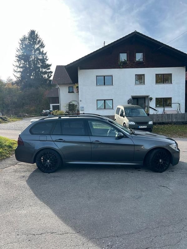 Gebraucht BMW 330 Shadowline 258 PS (189 kW) 2005 Grau Kombi