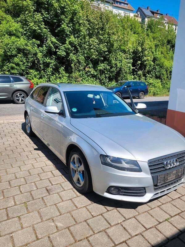 Silber Gebraucht 2010 Audi A4 Kombi | 5.000 € (Fairer Preis) - Bild 1/4