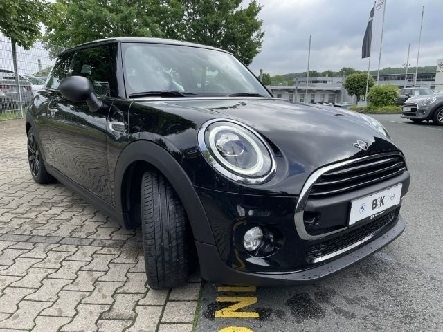 Gebraucht Mini ONE 102 PS (75 kW) 2019 Schwarz metallic midnight black metallic Kleinwagen