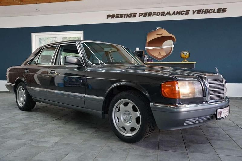 Grau Gebraucht 1990 Mercedes S300 SE Limousine | 10.990 € - Bild 1/4
