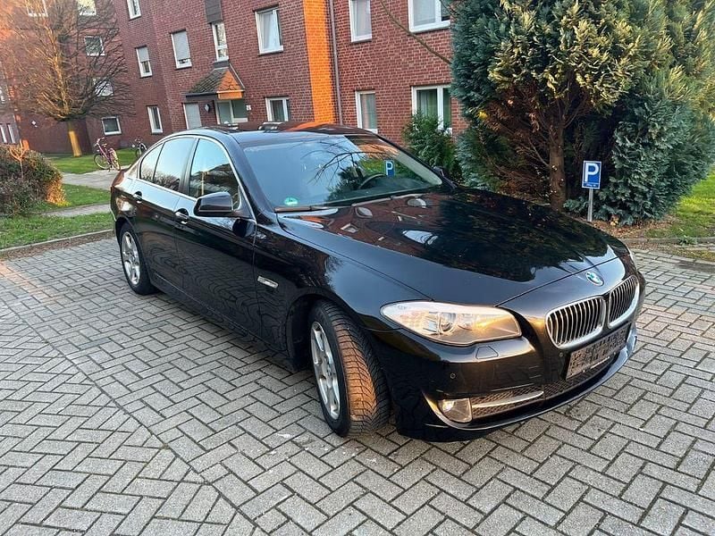 Schwarz Gebraucht 2011 BMW 530 Limousine | 9.900 € (Fairer Preis) - Bild 1/4