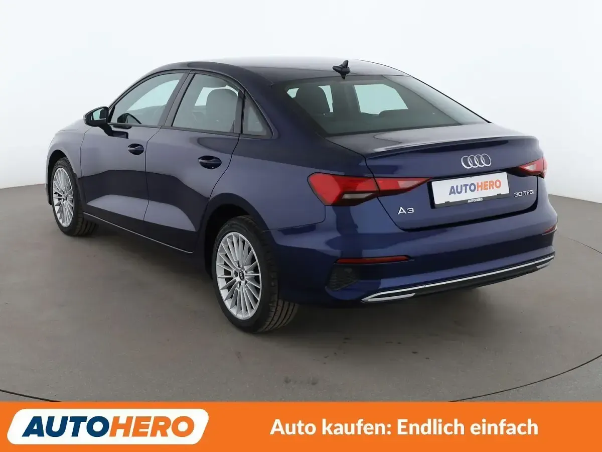 Gebraucht Audi A3 Advanced 110 PS (80 kW) 2021 Blau Limousine